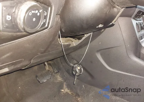 2013 Ford Focus Se из США, поврежденный, VIN 1FADP3K21DL122647